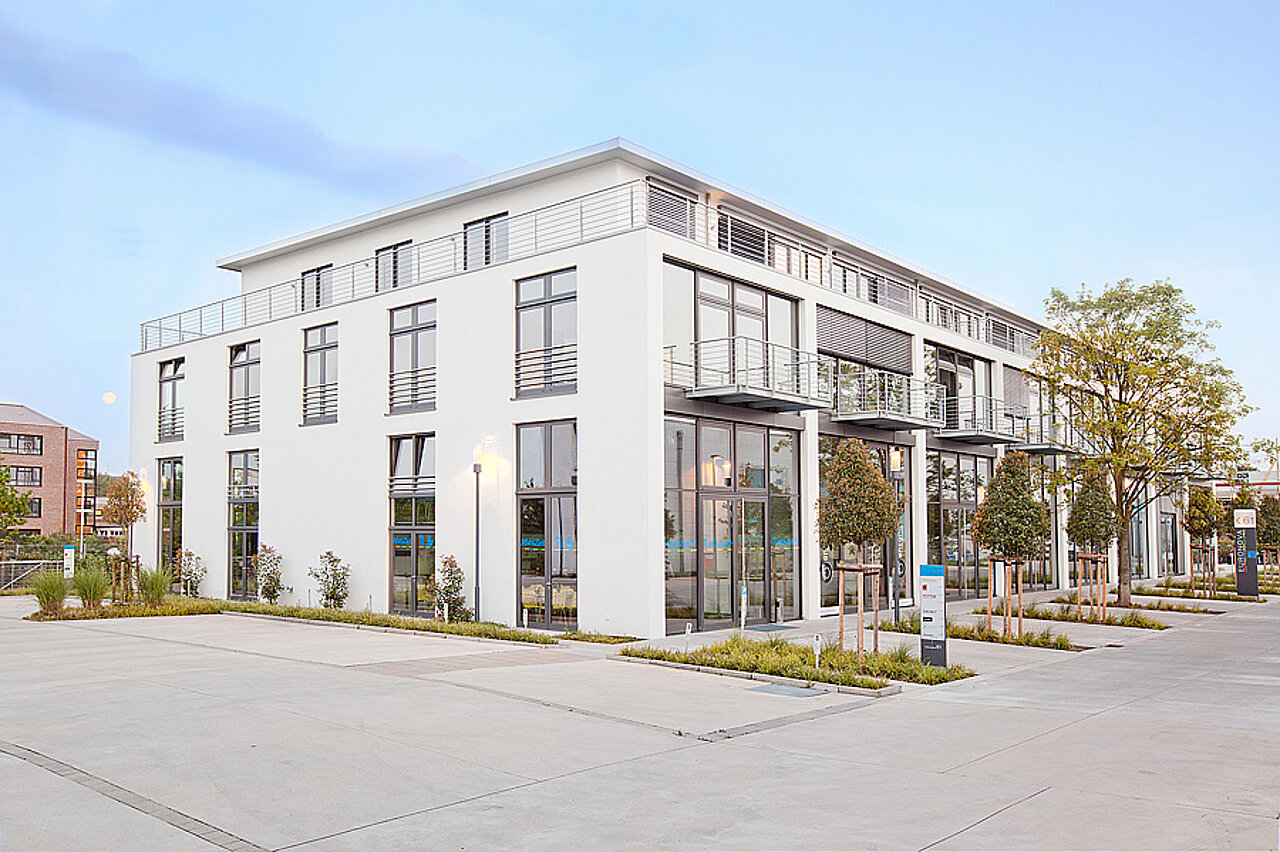 Bürogebäude von adcos