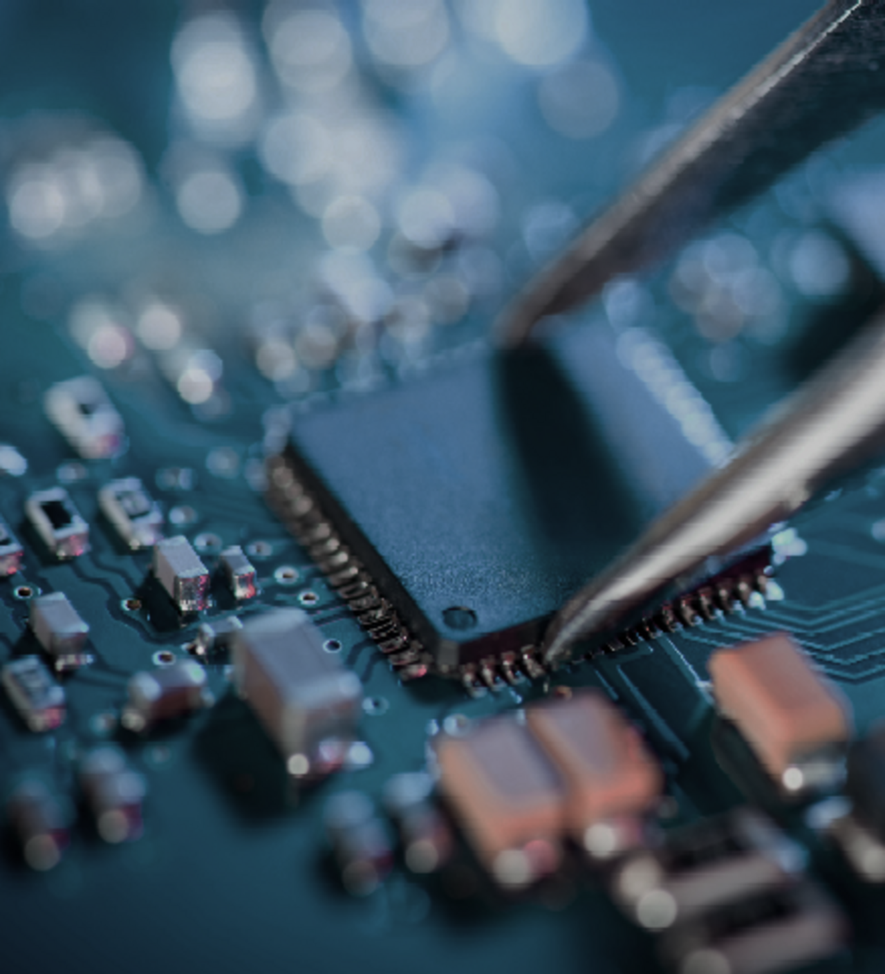 Platine wird zusammengebaut